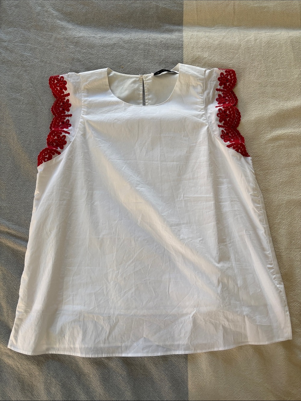NWOT English Factory Women’s White Sleeveless Top with Red Lace Trim